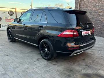 MERCEDES Benz ML350