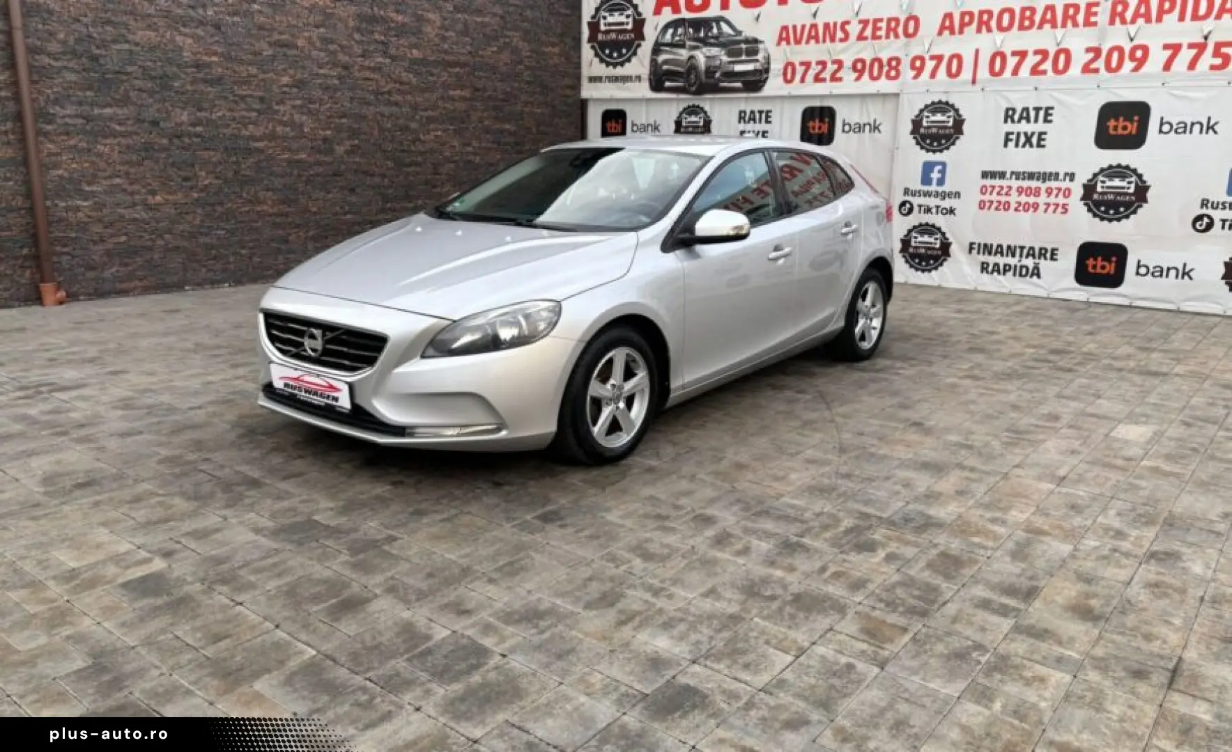 VOLVO V40 1.6