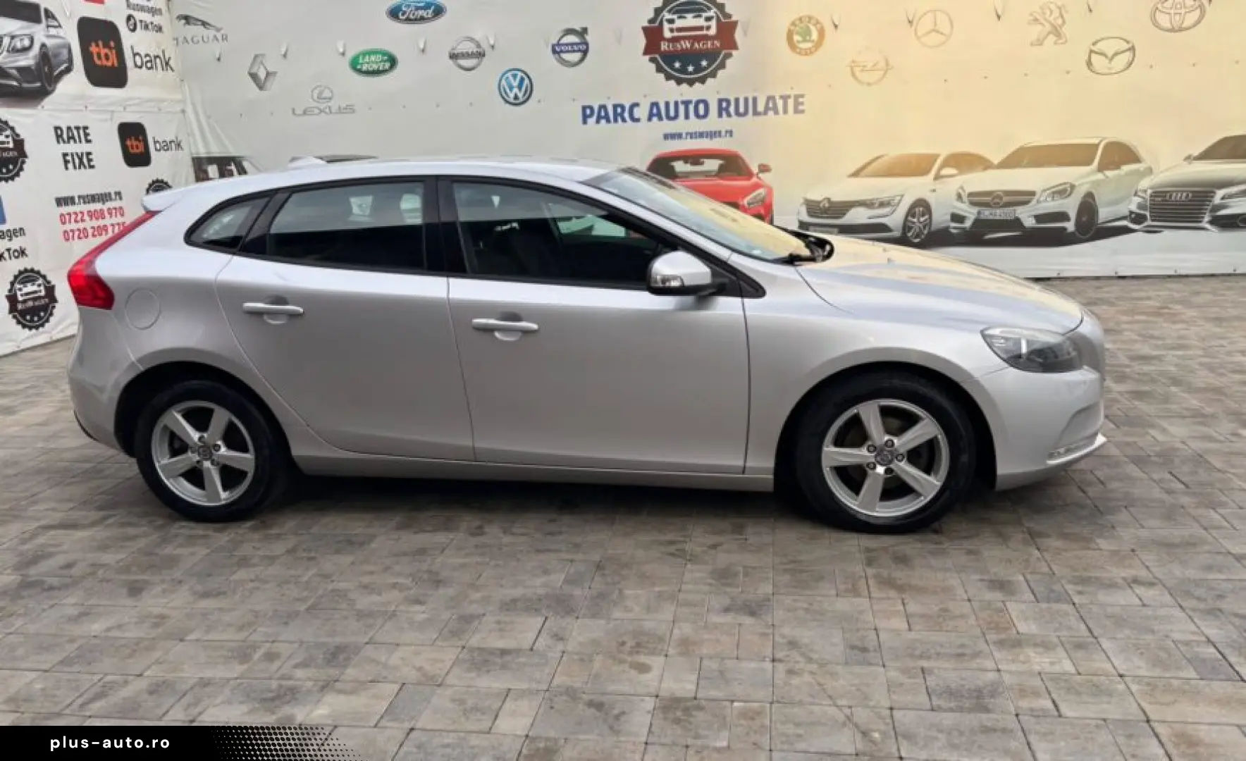 VOLVO V40 1.6