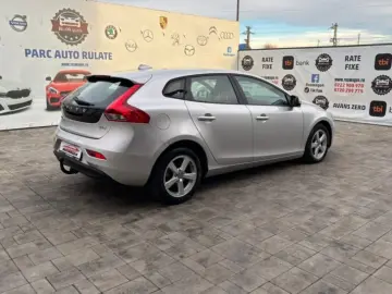 VOLVO V40 1.6