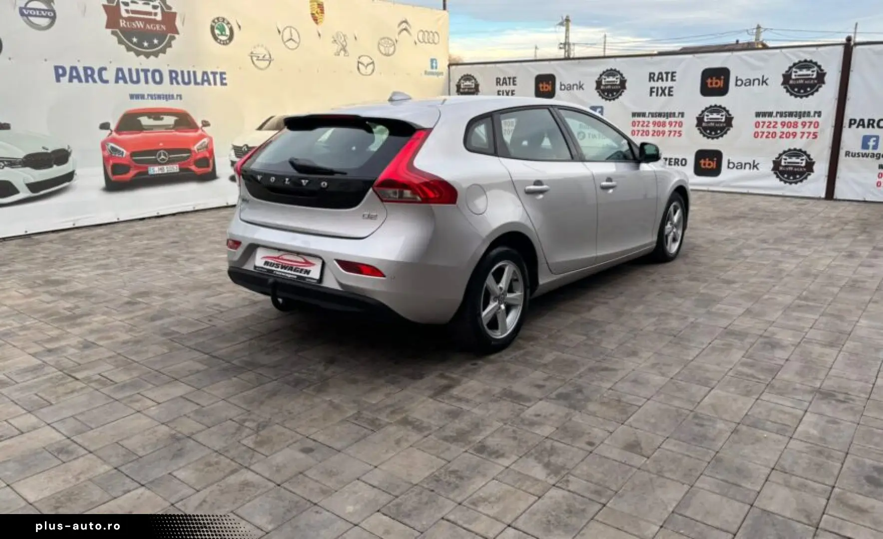 VOLVO V40 1.6