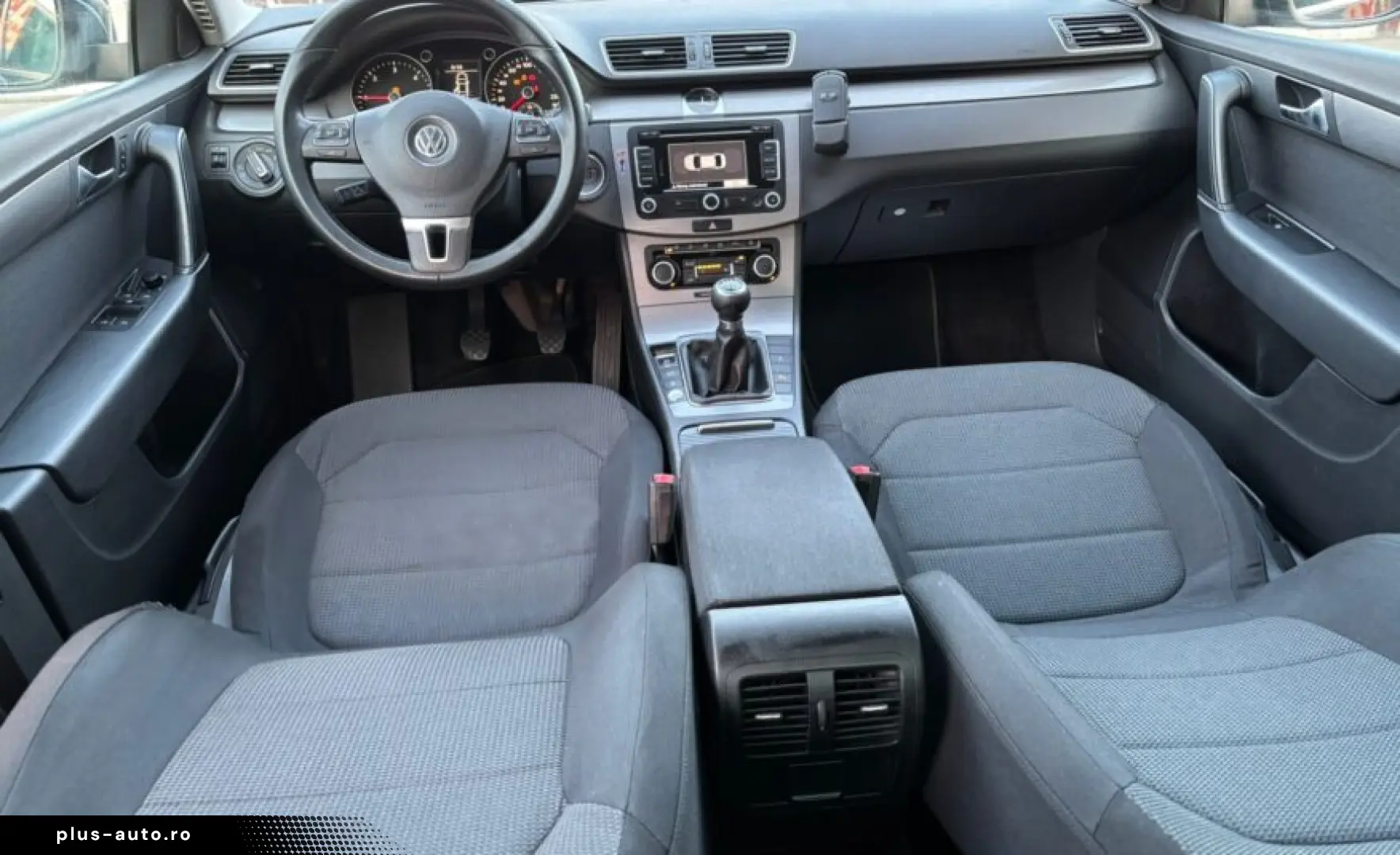 Volkswagen PASSAT 2010 11