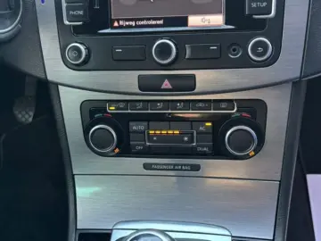 Volkswagen PASSAT 2010 11