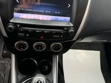 Mitsubishi ASX 2010 10