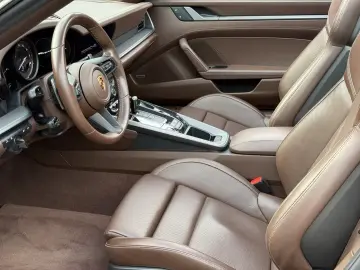 Porsche 992 911 Targa 4S  LIFT SYSTEM REAR STEERING