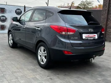 Hyundai TUCSON 2010 10