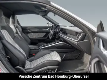 Porsche 992 911 Targa 4S Heritage Design Paket