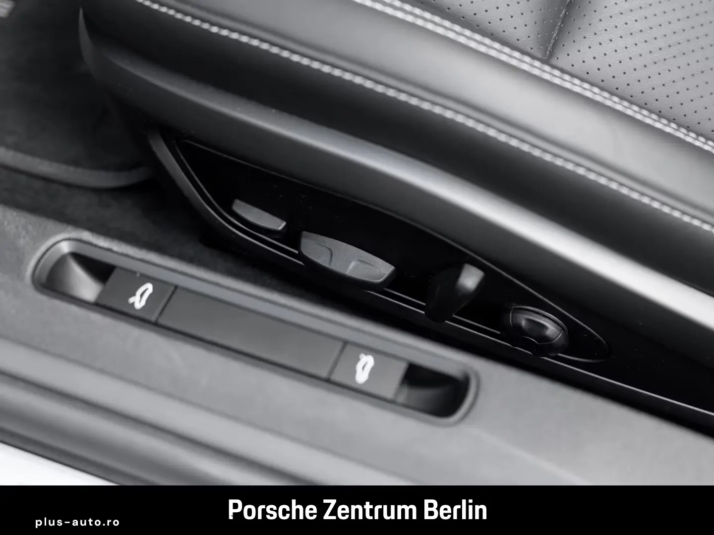 Porsche 992 911 Targa 4S BOSE Sport exhaust