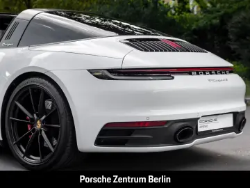 Porsche 992 911 Targa 4S BOSE Sport exhaust