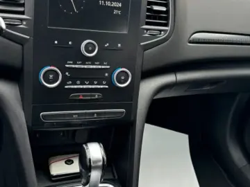 Renault MEGANE 2017 10 1 5