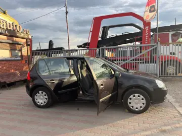 Volkswagen Golf 5 2005 1.4L Benzină