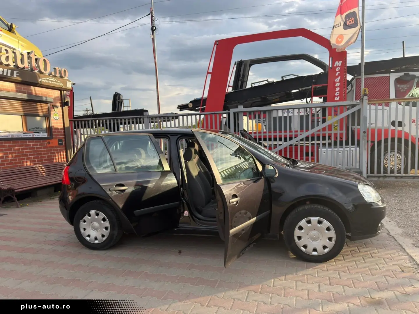 Volkswagen Golf 5 2005 1.4L Benzină