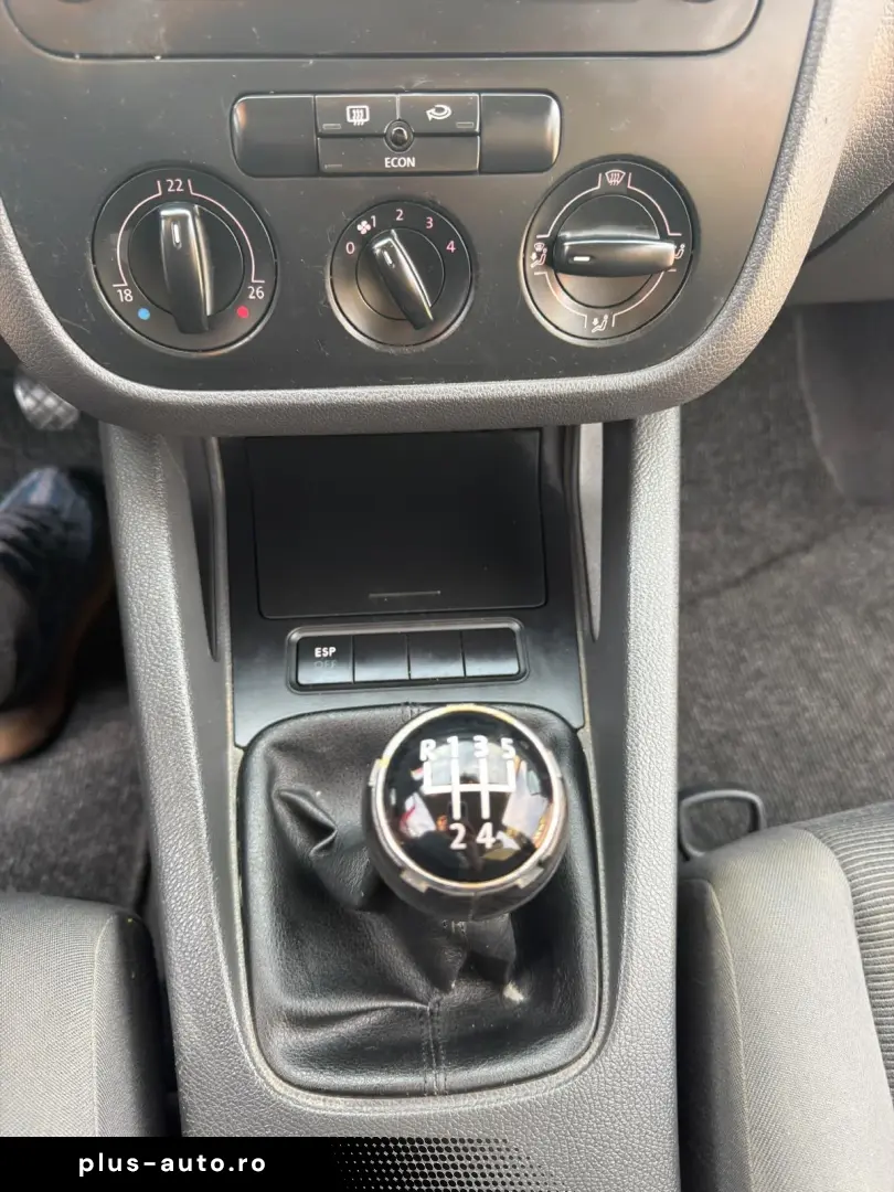 Volkswagen Golf 5 2005 1.4L Benzină