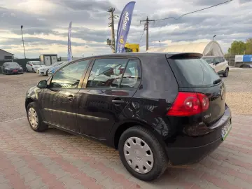 Volkswagen Golf 5 2005 1.4L Benzină