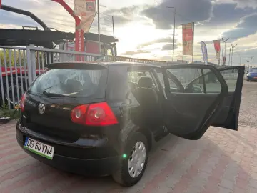 Volkswagen Golf 5 2005 1.4L Benzină