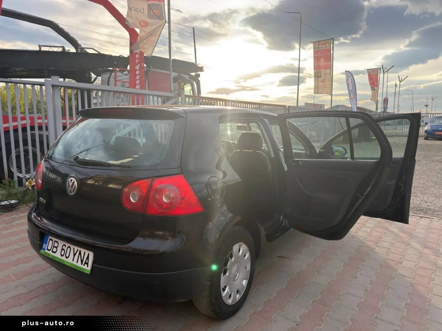 Volkswagen Golf 5 2005 1.4L Benzină