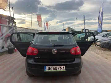 Volkswagen Golf 5 2005 1.4L Benzină