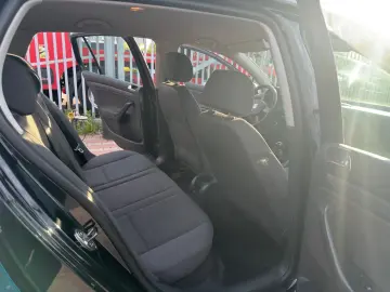 Volkswagen Golf 5 2005 1.4L Benzină