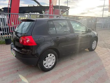 Volkswagen Golf 5 2005 1.4L Benzină