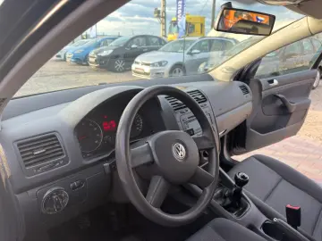 Volkswagen Golf 5 2005 1.4L Benzină