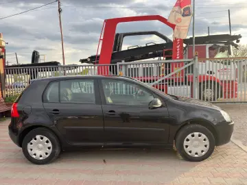 Volkswagen Golf 5 2005 1.4L Benzină