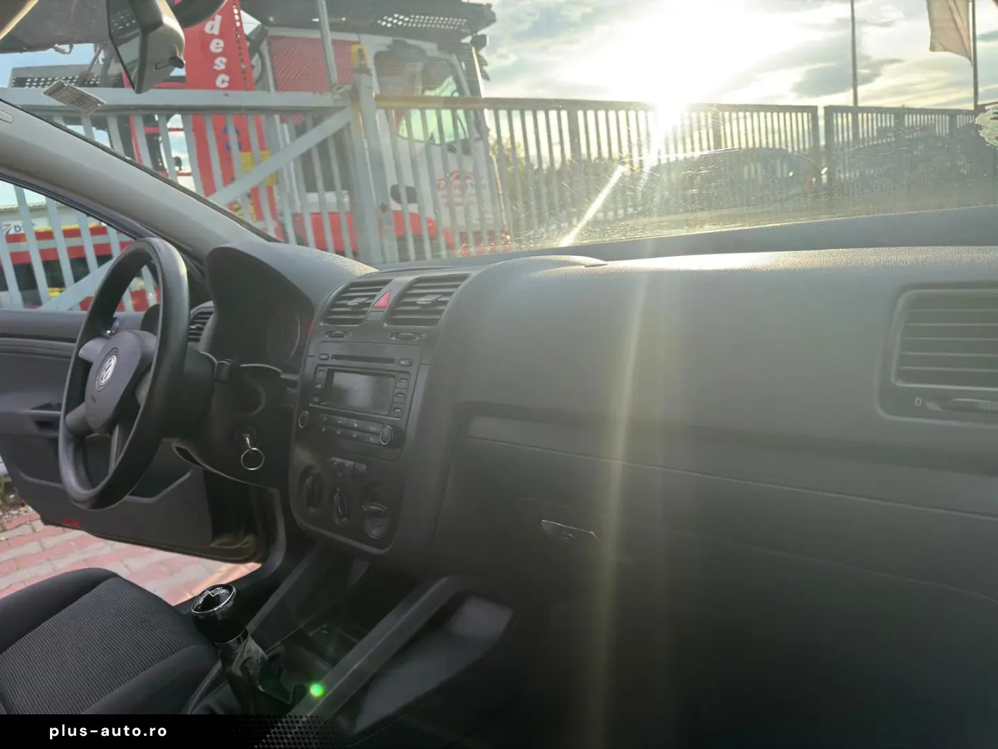 Volkswagen Golf 5 2005 1.4L Benzină