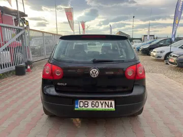 Volkswagen Golf 5 2005 1.4L Benzină