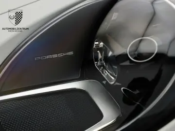 PORSCHE 992 Sportabgas Schiebedach Chrono