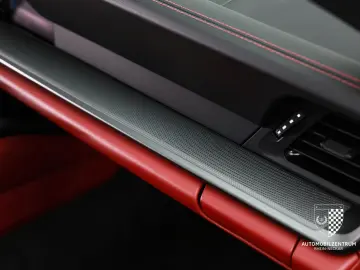 PORSCHE 992 Sportabgas Schiebedach Chrono