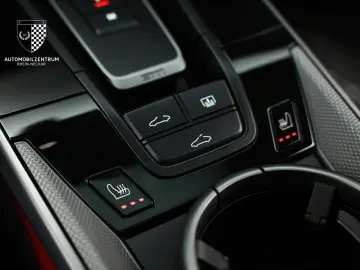 PORSCHE 992 Sportabgas Schiebedach Chrono