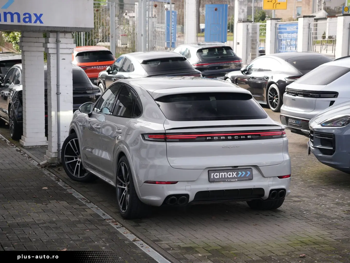 PORSCHE E-Hybrid Coupé SPORTDESIGN