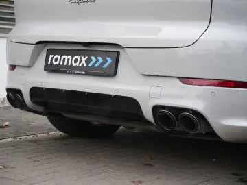 PORSCHE E-Hybrid Coupé SPORTDESIGN