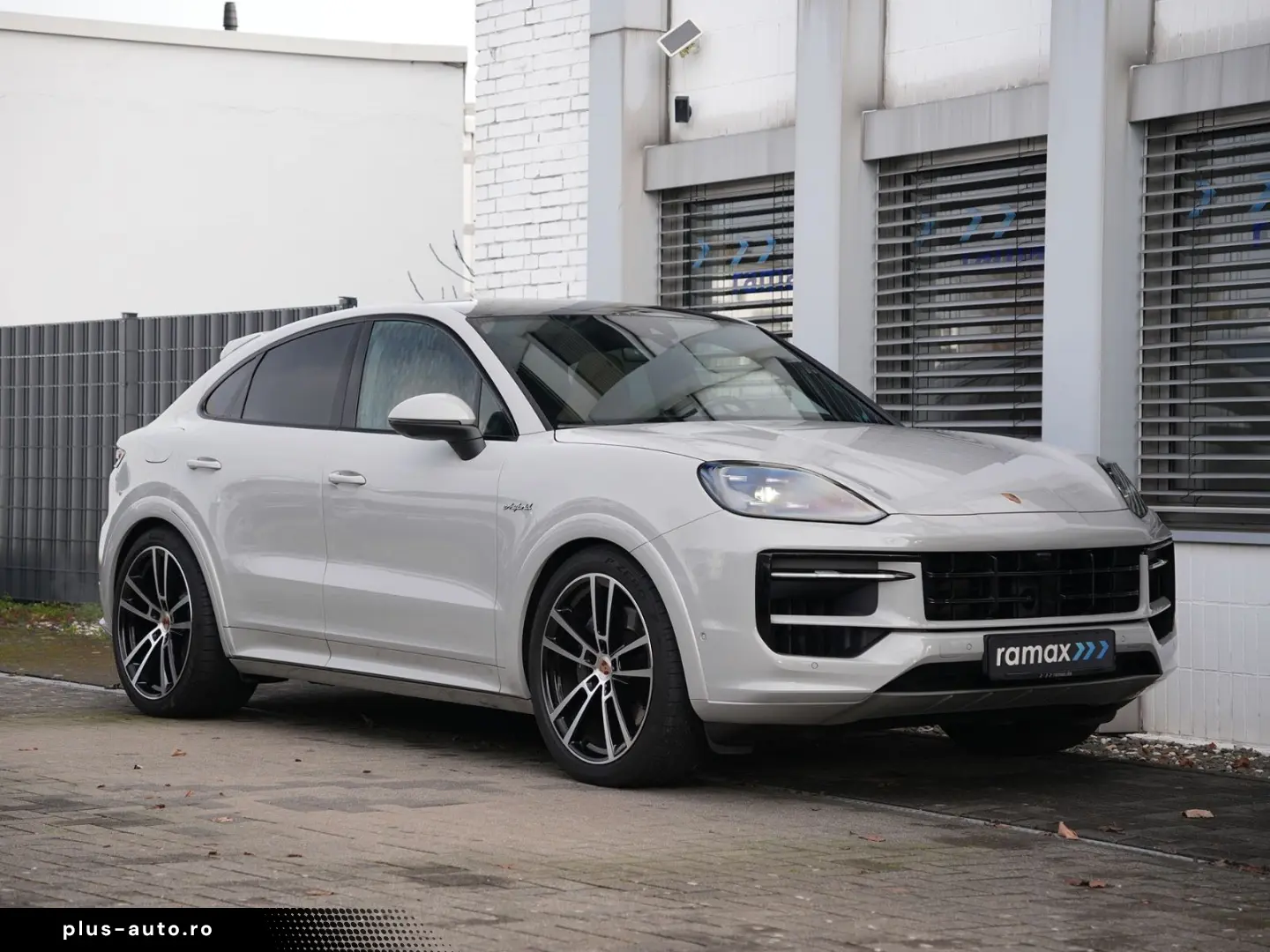 PORSCHE E-Hybrid Coupé SPORTDESIGN