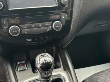 Nissan QASHQAI 2014