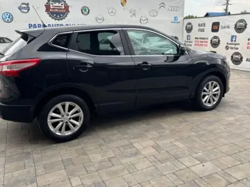 Nissan QASHQAI 2014