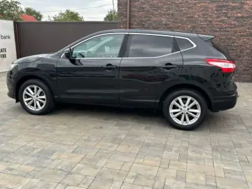 Nissan QASHQAI 2014