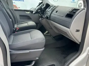 VOLKSWAGEN Transporter 2013