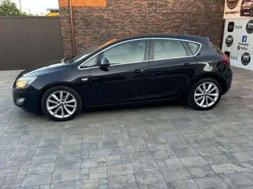 Opel Astra 2009  12