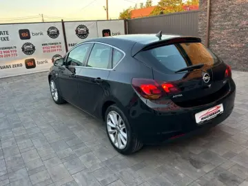 Opel Astra 2009  12