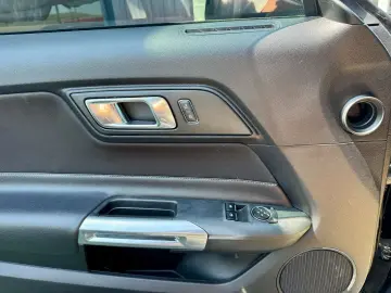 Ford Mustang Gen-Vi-2015