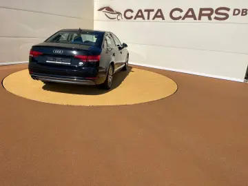 Audi A4 2.0TDI  190CP  Quattro  BI-Xenon  Navi  Cockpit  Pie