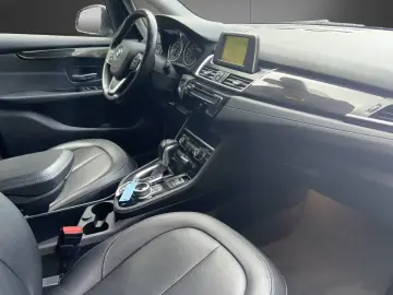 BMW Seria 2 218d Active Tourer Steptronic