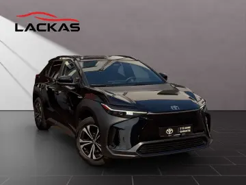 TOYOTA bZ4X FWD