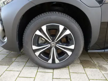 TOYOTA bZ4X Navi SHZ el.Heckkl.LED Schnell-Ladefunk