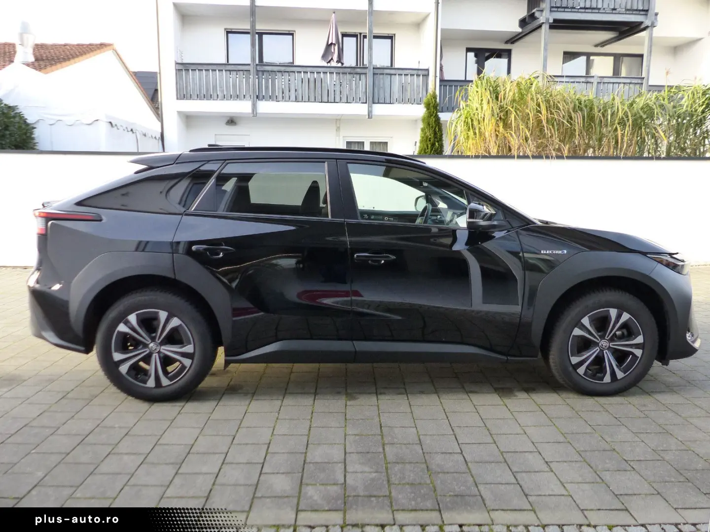 TOYOTA bZ4X Navi SHZ el.Heckkl.LED Schnell-Ladefunk