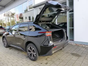 TOYOTA bZ4X Navi SHZ el.Heckkl.LED Schnell-Ladefunk