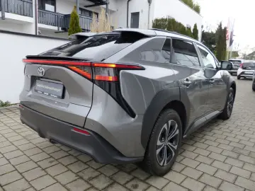 TOYOTA bZ4X Comfortpaket FWD Navi Kamera SHZ el.Heckkl.