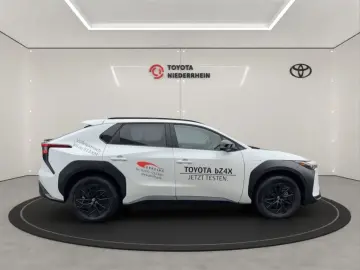 TOYOTA bz4X Comfort-Paket 360Grad Kamera Sitzheizung