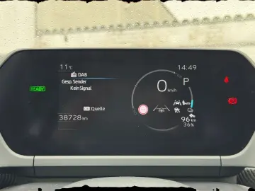 TOYOTA bz4X  LED 360  el Heck ACC el Sitz SHZ PDC Navi