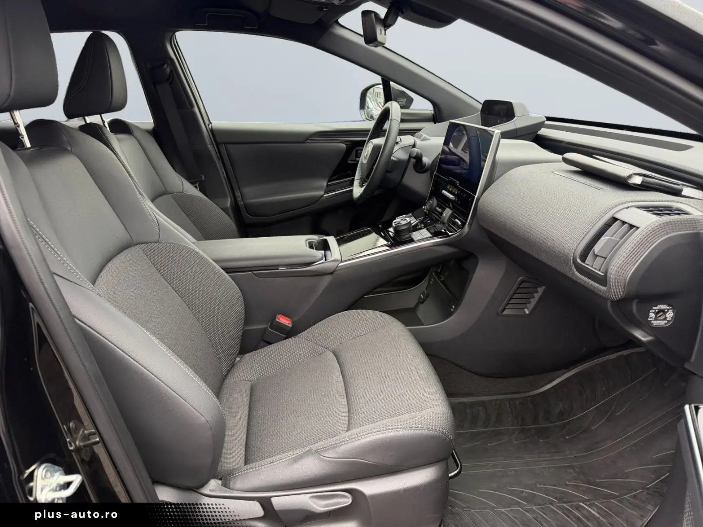 TOYOTA bz4X  LED 360  el Heck ACC el Sitz SHZ PDC Navi